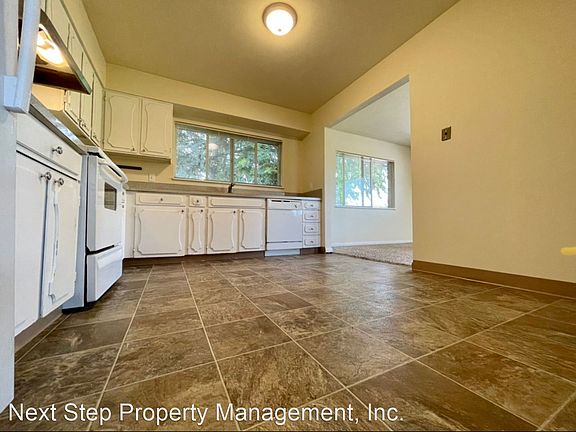 4th image of 1404 NE 69th Ave #10339835