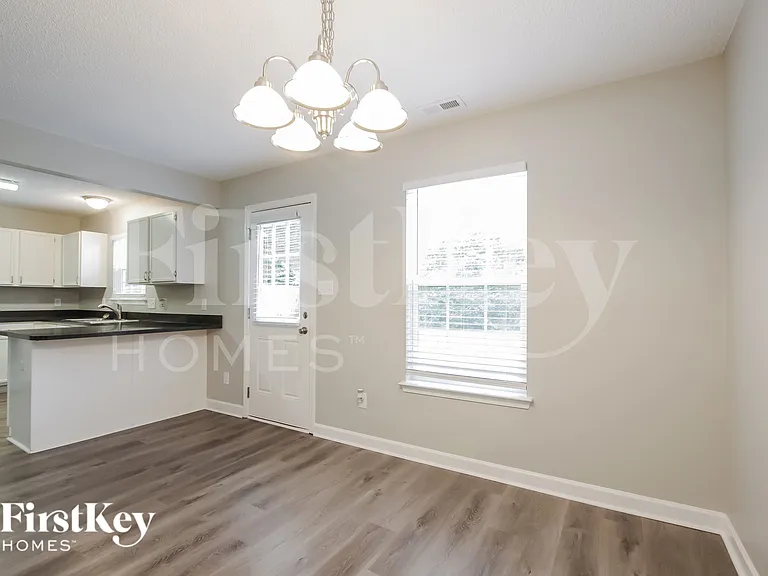 2819 Rosemeade Dr — Photo 6