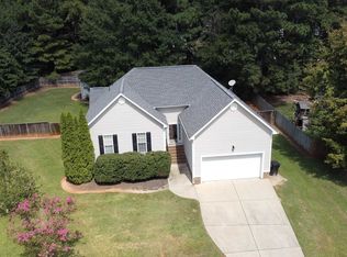 124 Pondfield Ct, Clayton, NC 27527