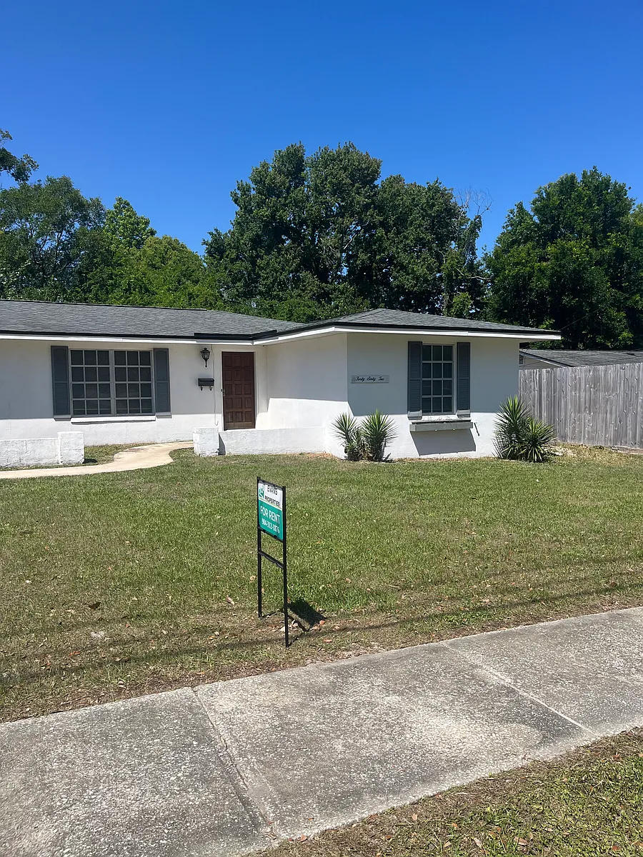 Building Photo - 4062 Grissom Dr