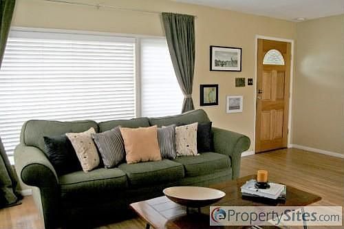 3rd image of 2744 Daisy Ave