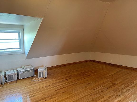 5th image of 9-15 150th St #2