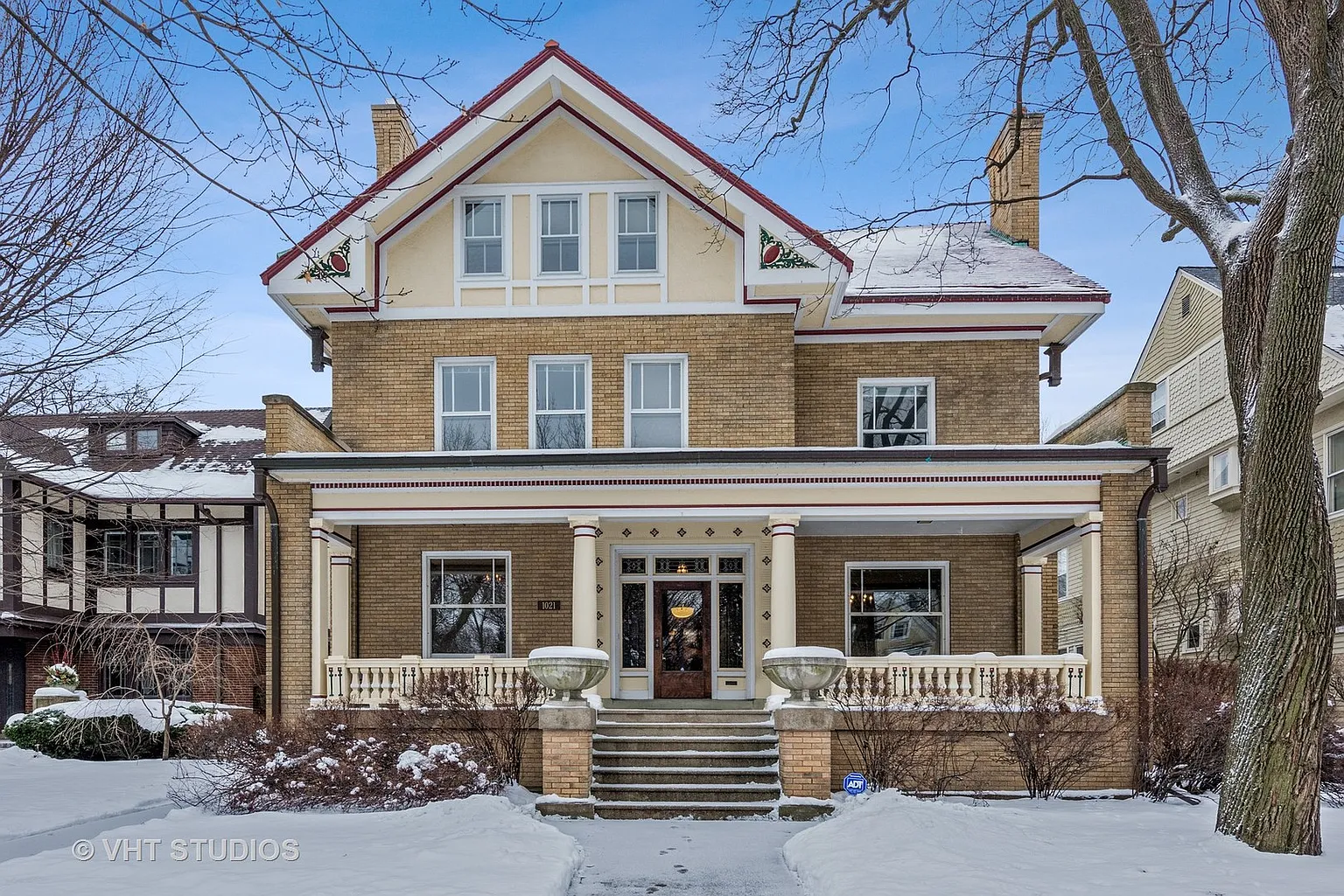 1021 Forest Ave photo 1