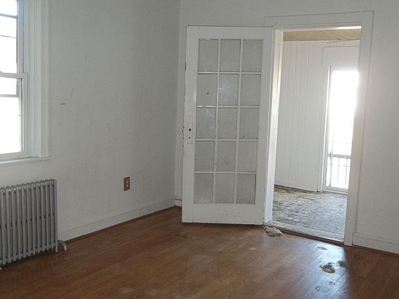 4th image of 309 Winston Ave