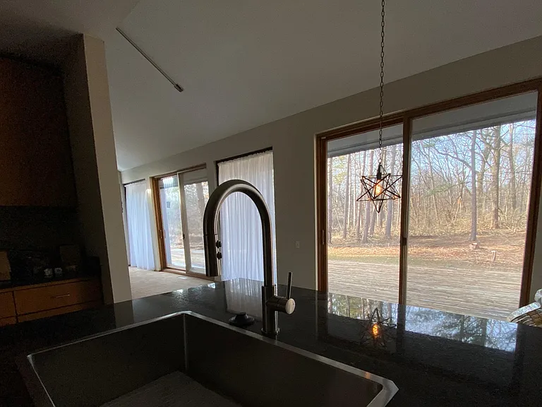 7S560 Donwood Dr E — Photo 25