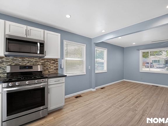 3rd image of 2520 S Knox Ct