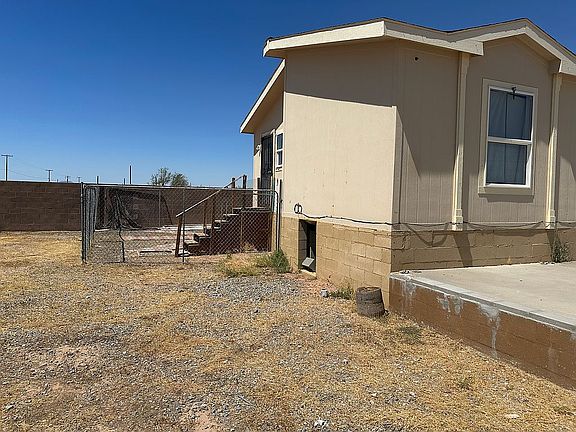 3rd image of 17689 W Summers Ln