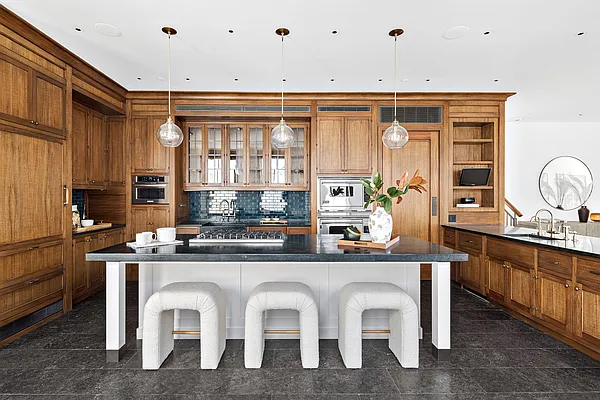 Sold by Compass | media 43