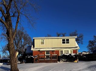 816 Howard St, Effingham, KS 66023