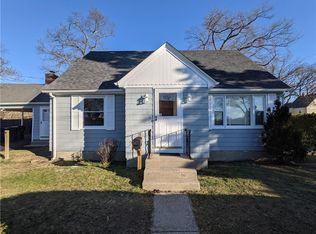 111 Everleth Ave, Warwick, RI 02888