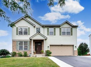 833 Briarcliff Dr, Minooka, IL 60447