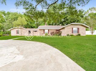 801 Westchester Dr, Deland, FL 32724