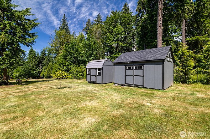 3rd image of 107 Skyview Drive