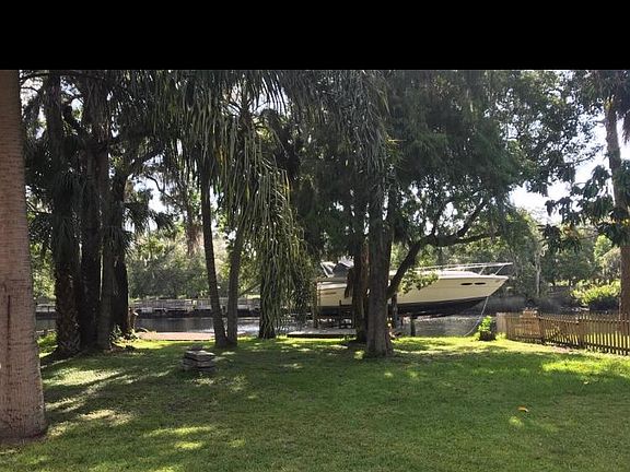 5th image of 7222 N Ola Ave