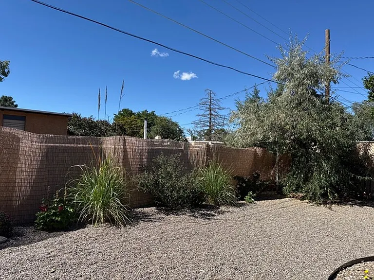 412 Cortez Pl — Photo 25