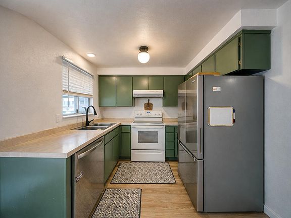 2nd image of 2634 SW Umatilla Ct