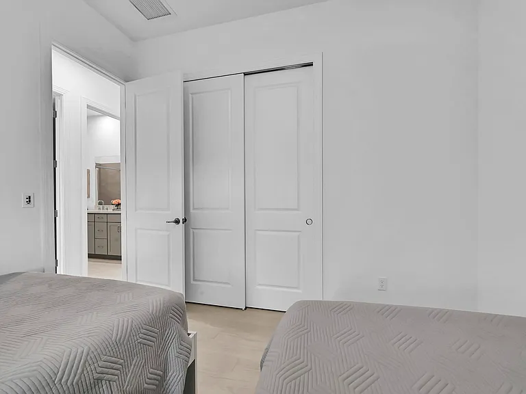 14185 SW Daphne St — Photo 24