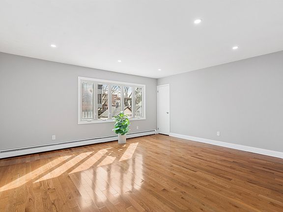 5th image of 29 Cambridge Ave Floor 2