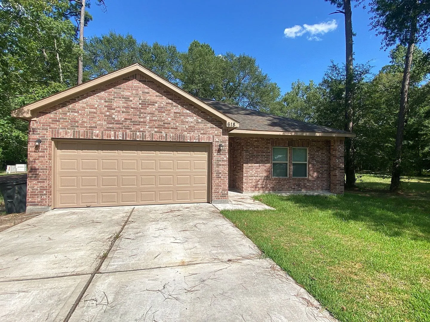 618 Shady Lake Dr New Caney, TX - Ask about our No Cash Security Deposit Option — Photo 1