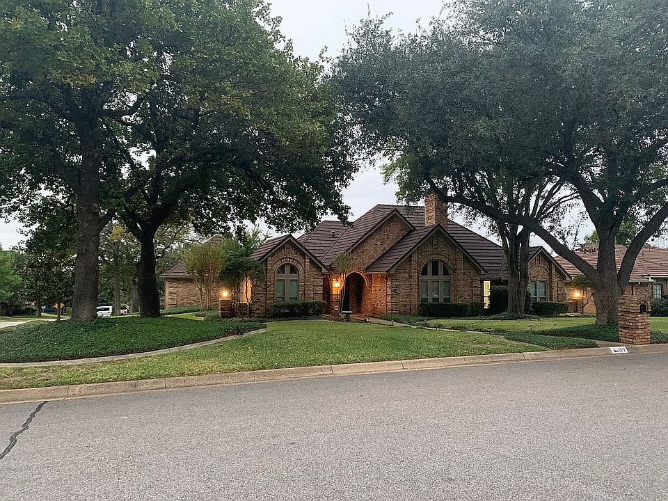 1st image of 3612 Woodcrest Dr