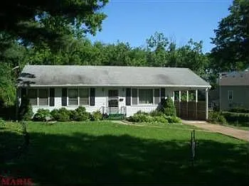 121 Summit Pl photo 1