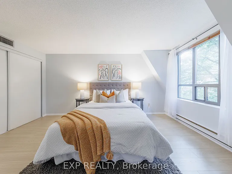 25 Dundonald St — Photo 15