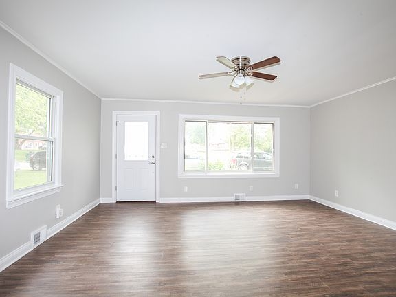 2nd image of 411 Siegmund St