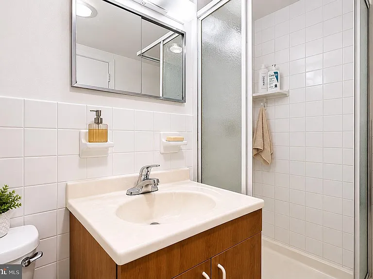 224 W Rittenhouse Sq #30-1404 — Photo 4