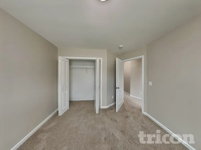 423 Lanyard Ln — Photo 12