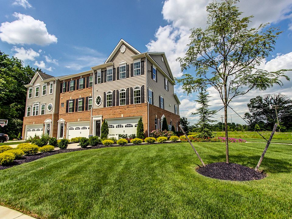 1st image of 9 Grace Dr