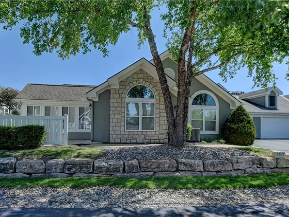 23113 W 71st Ter, Shawnee, KS 66227
