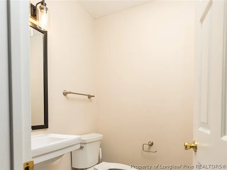 3356 Quarry Dr — Photo 10