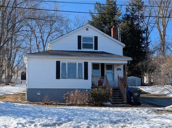 235 Gladstone Ave, Miramichi, NB E1V 1E7