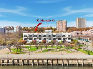 32 Marquis Ct, Edgewater, NJ 07020