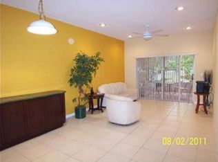 10351 NW 7th St, Pompano Beach, FL 33071