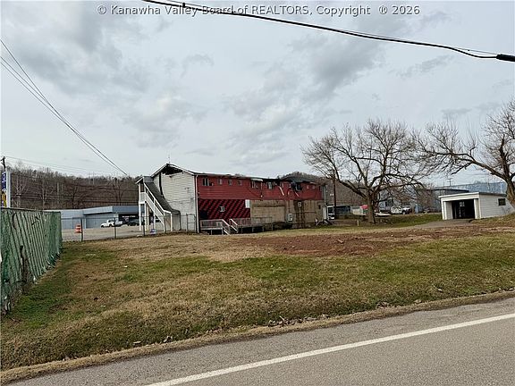 5th image of 256 S Church St