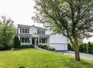 104 Maple Dr, Fenton, MO 63026