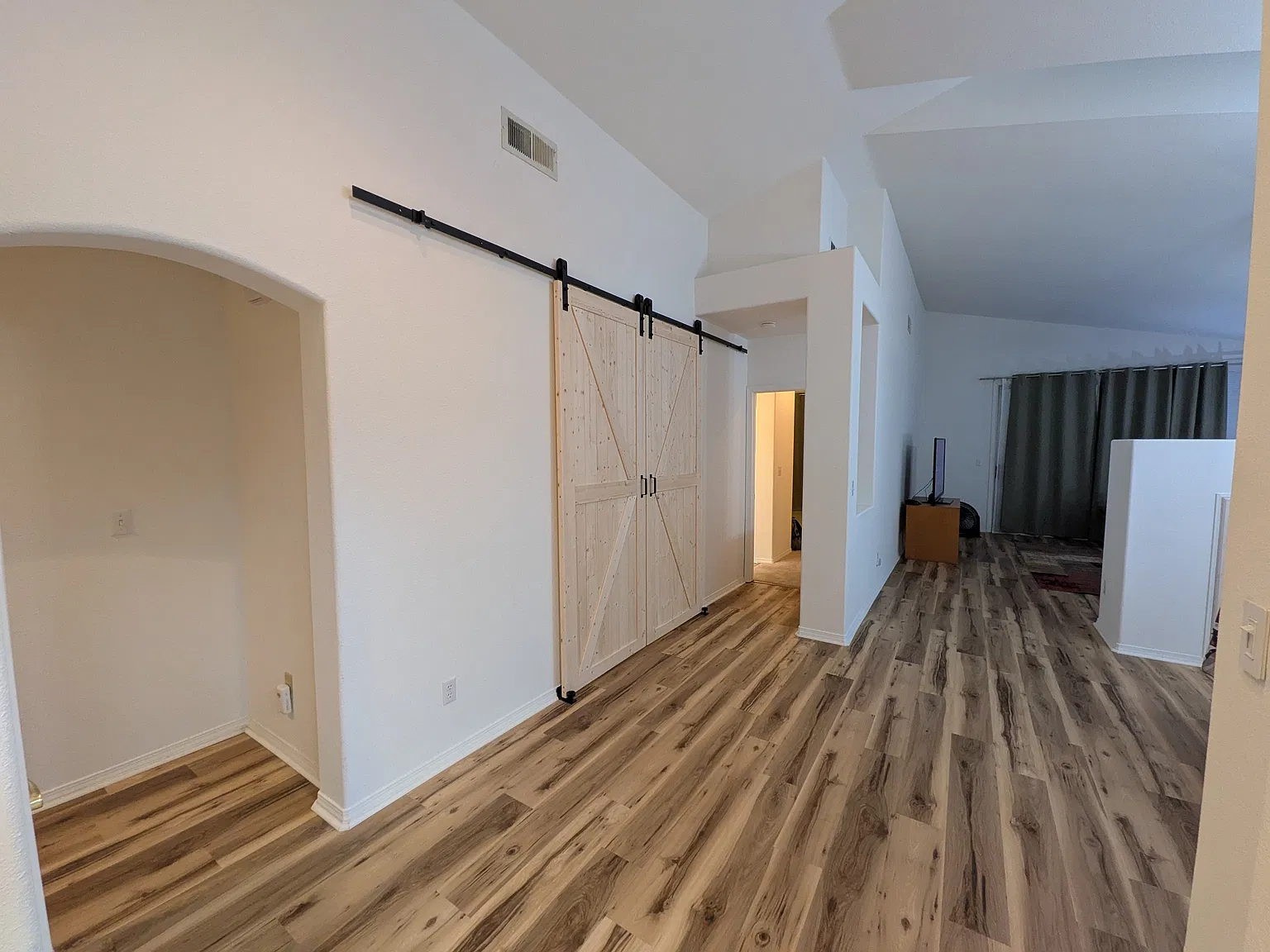 3 bed, 1466 sqft, $2,900 — Photo 3