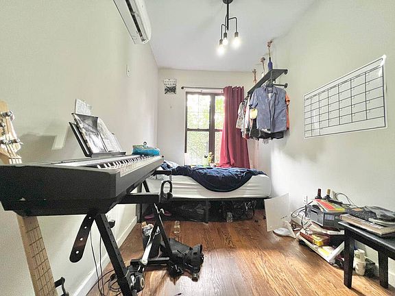 2nd image of 188 Stockholm St APT 2R