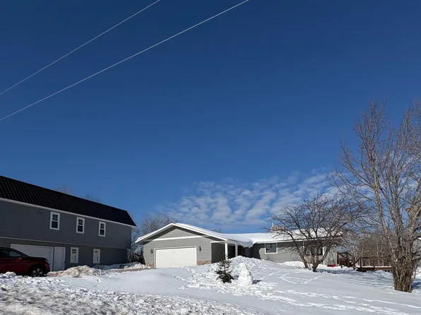 21524 Massie Rd, Chassell, MI 49916