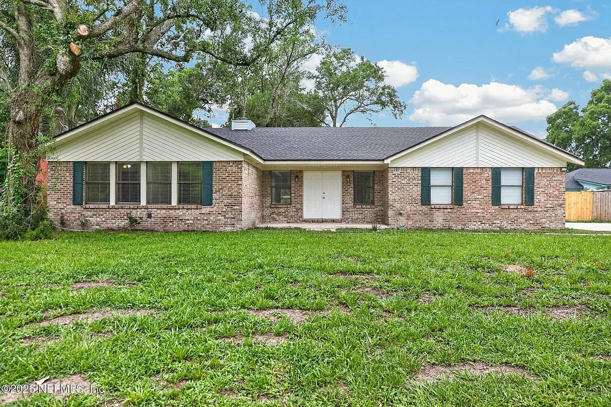 3 bed, 2.0 bath, 2025 sqft, $2,500 — Photo 1