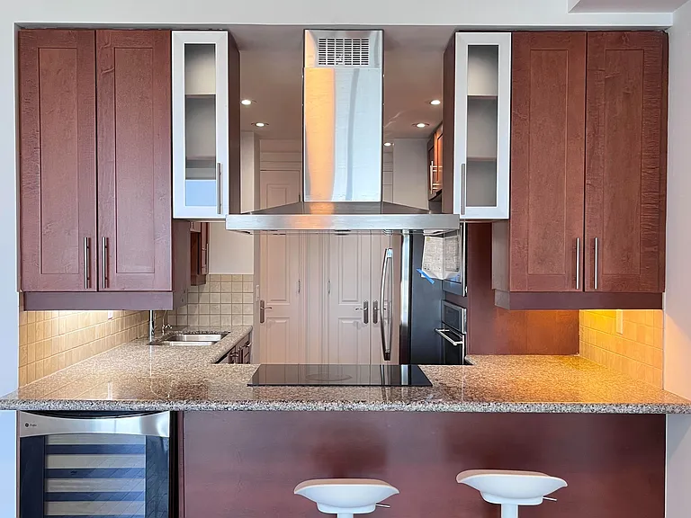 761 Bay St #4403 — Photo 5