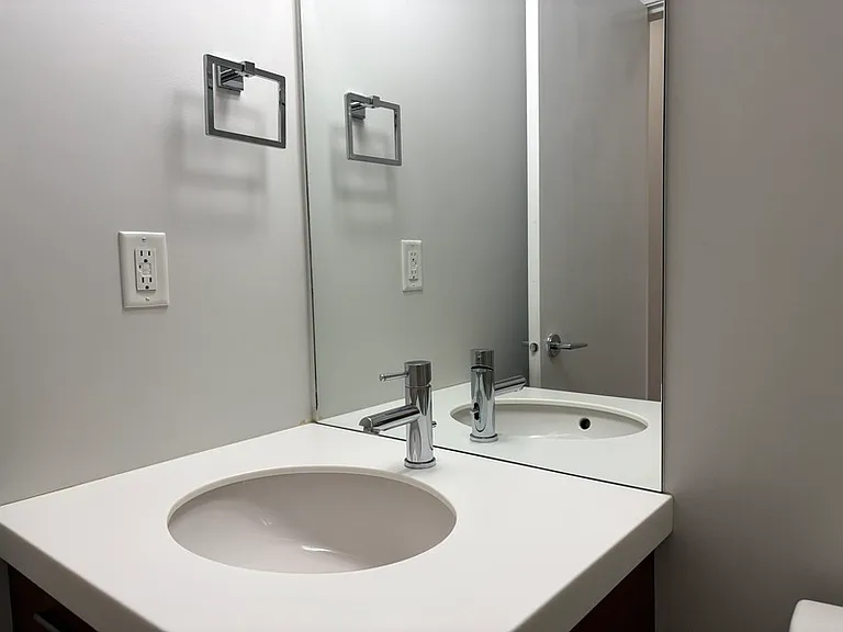 1550 Dickson Ave #6 — Photo 32