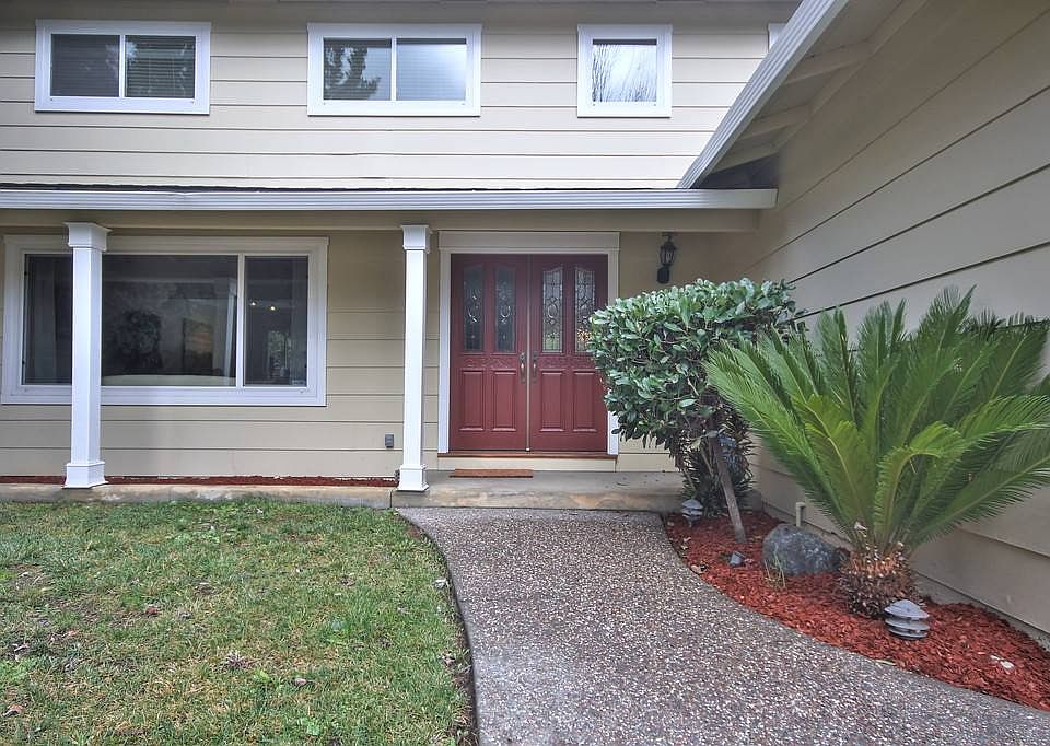 1st image of 1427 Cerro Verde