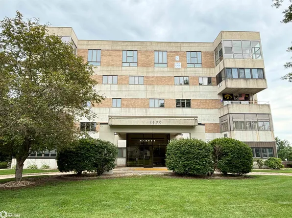1400 Lincoln Tower Cir APT 301, Marshalltown, IA 50158
