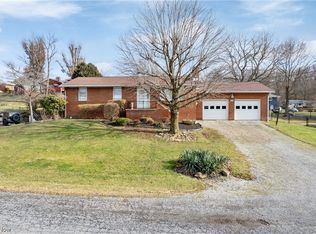 15926 Maple Dr, East Liverpool, OH 43920
