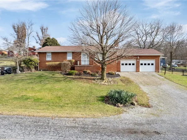 15926 Maple Dr, East Liverpool, OH 43920