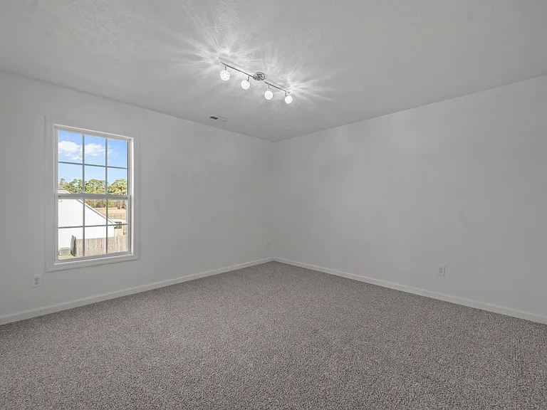209 Trophy Ridge Dr — Photo 17