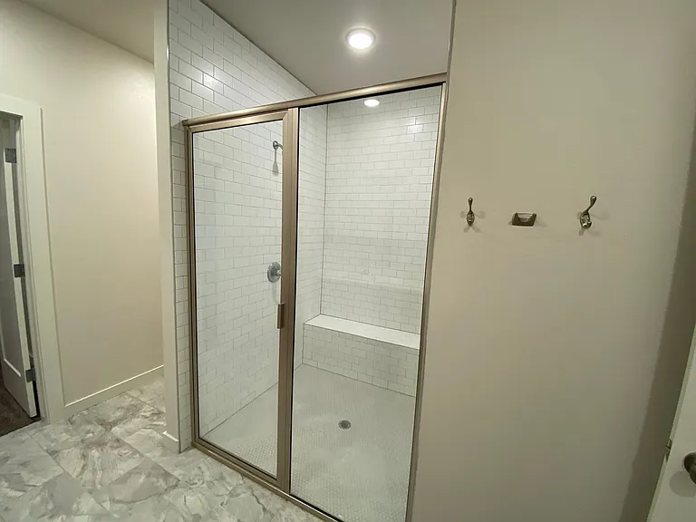 504 Martina Ln — Photo 26