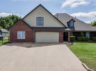 14085 S 262nd East Ave, Coweta, OK 74429